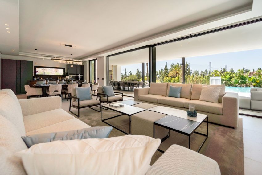 R5046937-Villa-For-Sale-Nueva-Andalucia-Detached-5-Beds-454-Built-17