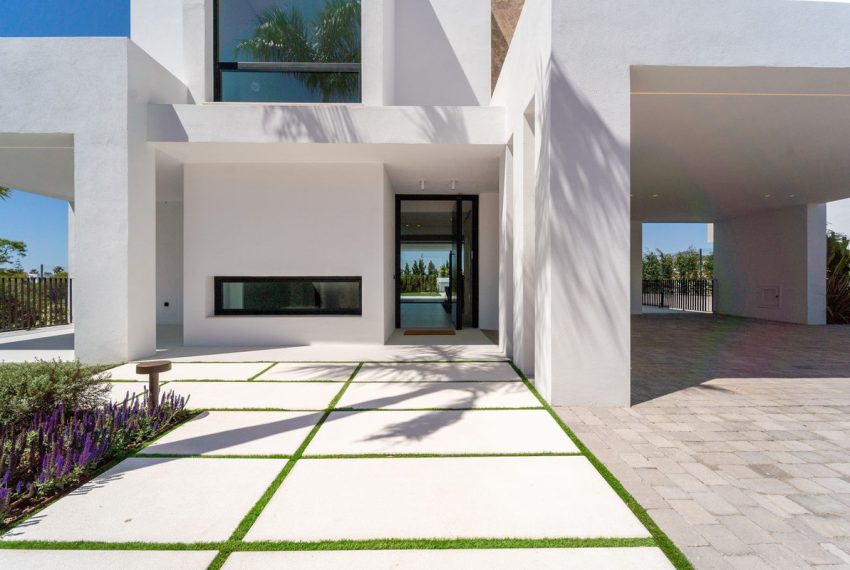 R5046937-Villa-For-Sale-Nueva-Andalucia-Detached-5-Beds-454-Built-5
