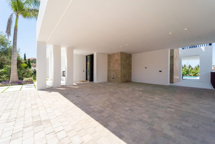 R5046937-Villa-For-Sale-Nueva-Andalucia-Detached-5-Beds-454-Built-7