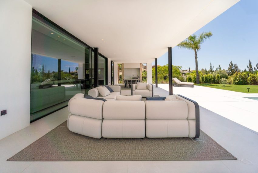R5046937-Villa-For-Sale-Nueva-Andalucia-Detached-5-Beds-454-Built-9