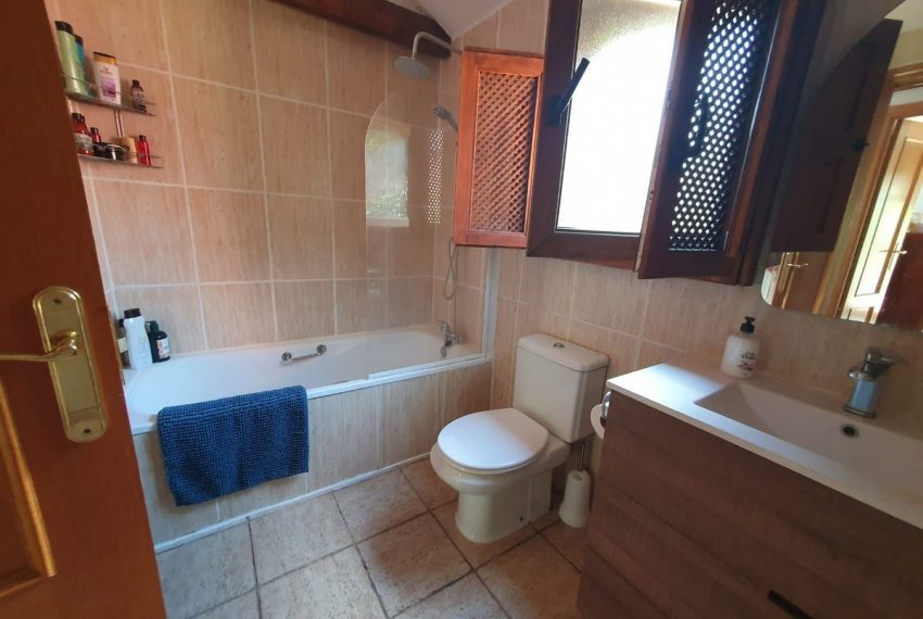R5047345-Villa-For-Sale-Monda-Detached-3-Beds-100-Built-11