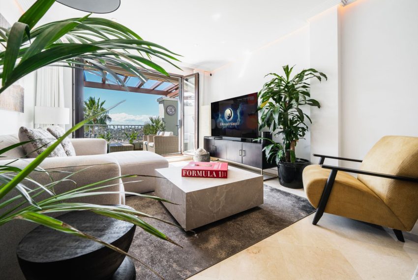 R5047348-Apartment-For-Sale-Los-Arqueros-Penthouse-3-Beds-103-Built