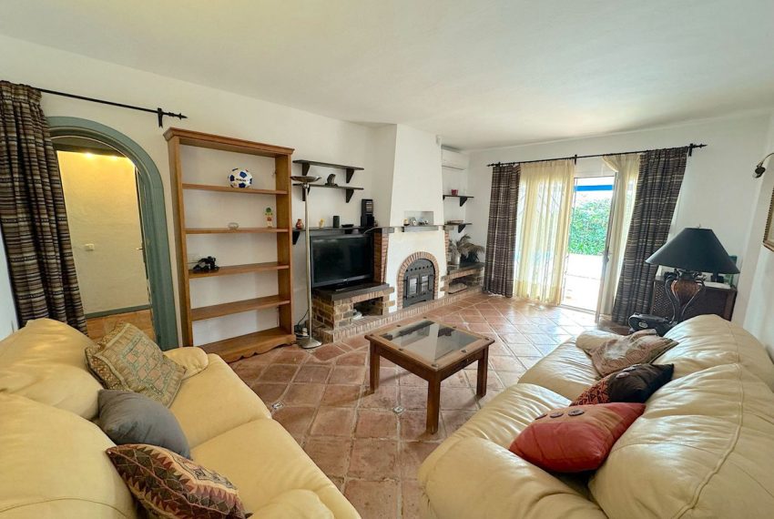 R5047537-Villa-For-Sale-Costalita-Detached-4-Beds-257-Built-2