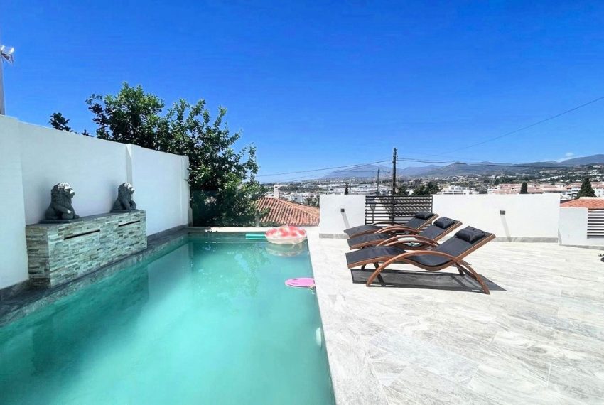 R5047618-Villa-For-Sale-Nueva-Andalucia-Detached-3-Beds-265-Built-1