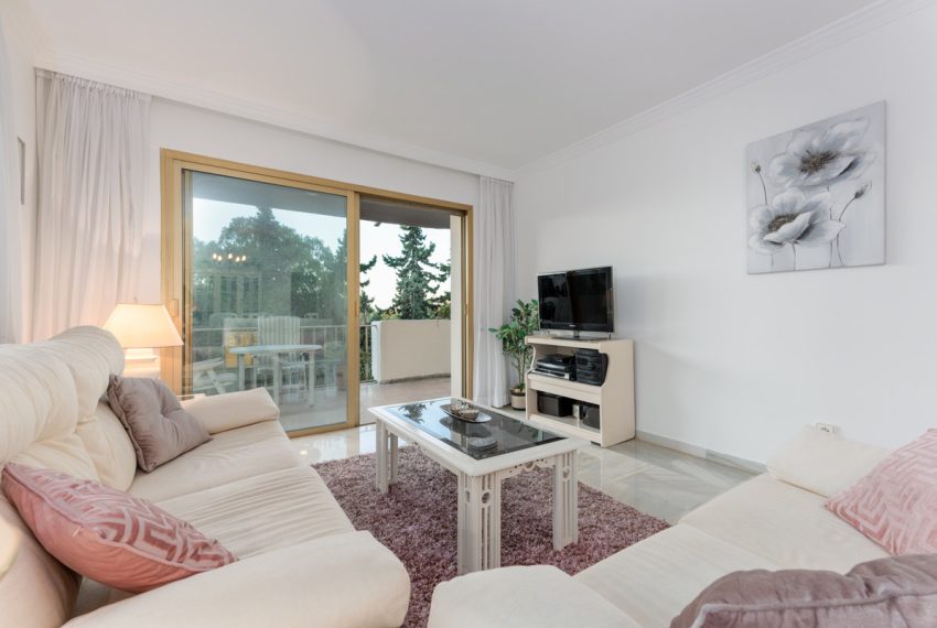 R5047813-Apartment-For-Sale-Nueva-Andalucia-Middle-Floor-2-Beds-92-Built-1