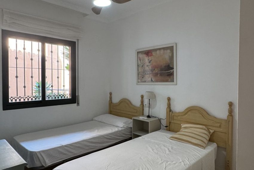 R5048275-Apartment-For-Sale-Elviria-Penthouse-4-Beds-400-Built-16