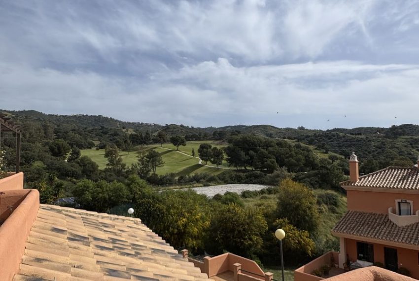 R5048275-Apartment-For-Sale-Elviria-Penthouse-4-Beds-400-Built-2