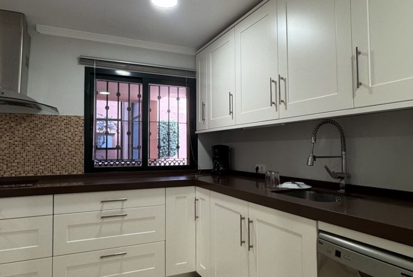 R5048275-Apartment-For-Sale-Elviria-Penthouse-4-Beds-400-Built-7