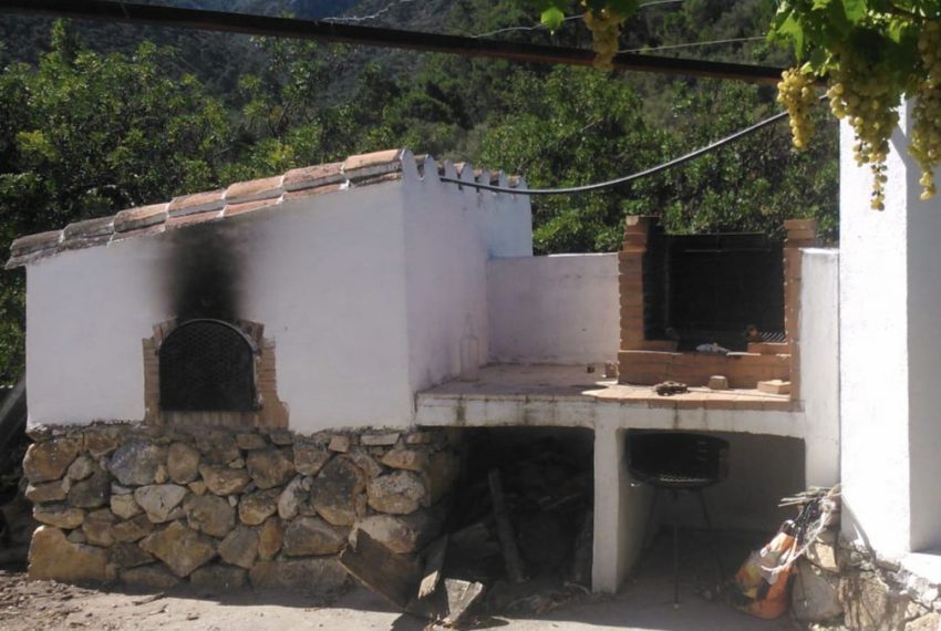R5048515-Villa-For-Sale-Istan-Finca-3-Beds-210-Built-2
