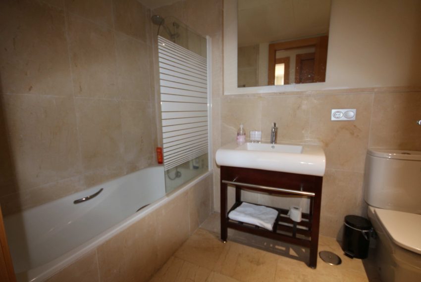R5048629-Apartment-For-Sale-Benahavis-Middle-Floor-2-Beds-85-Built-6