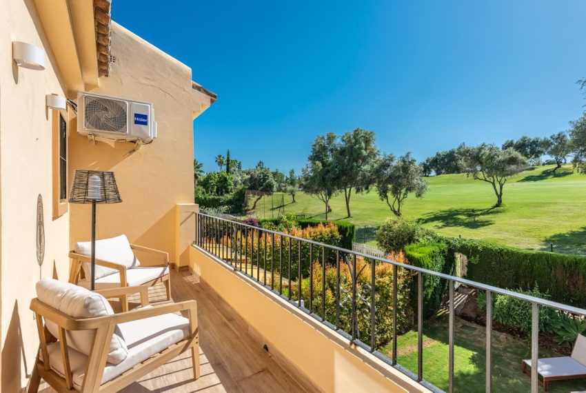 R5048650-Townhouse-For-Sale-Nueva-Andalucia-Terraced-4-Beds-129-Built-16