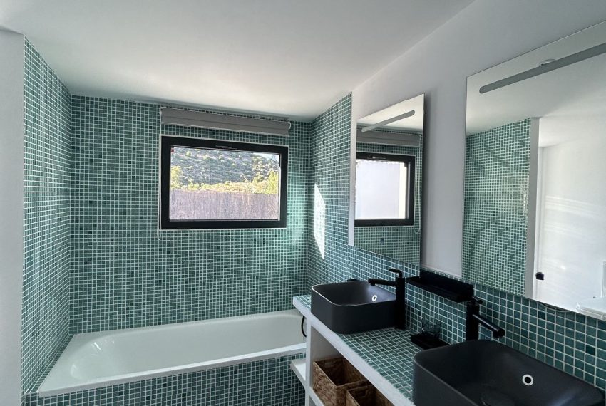R5048665-Villa-For-Sale-Marbella-Detached-3-Beds-203-Built-13