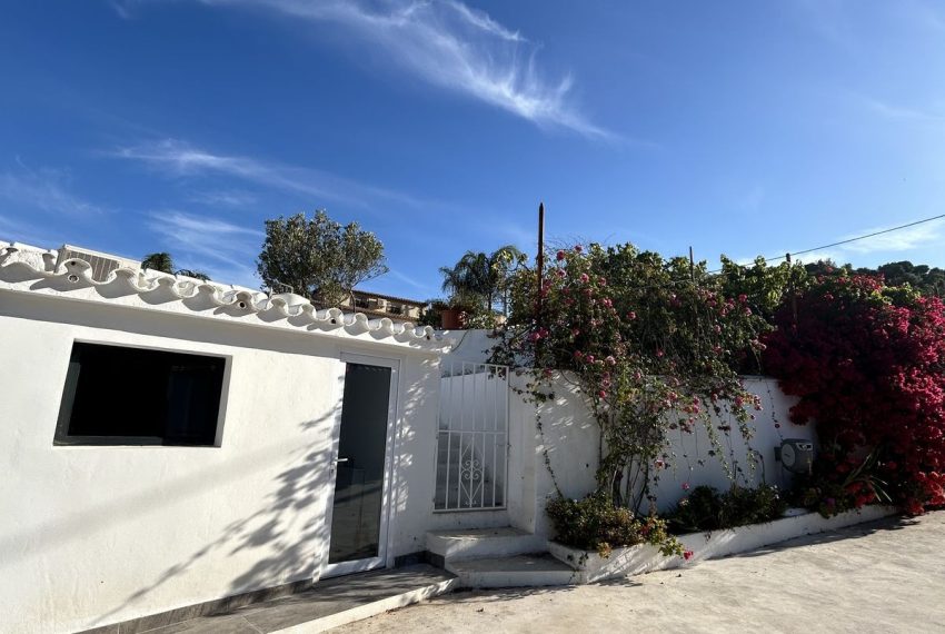 R5048665-Villa-For-Sale-Marbella-Detached-3-Beds-203-Built-2