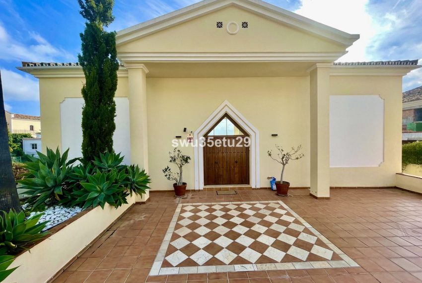R5048674-Villa-For-Sale-Istan-Detached-3-Beds-307-Built-2