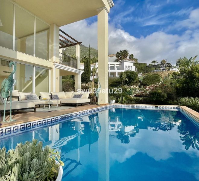 R5048674-Image 1-Detached - 3 Beds - 307 Built