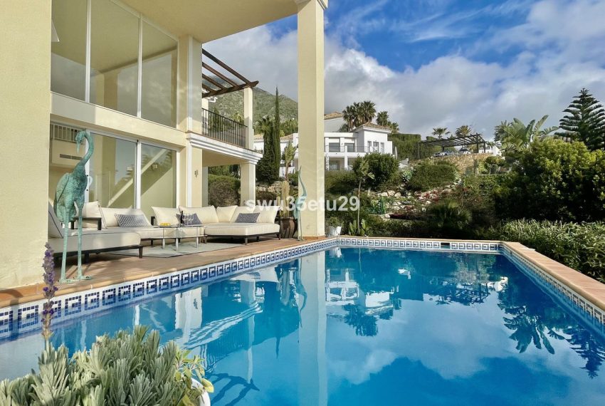 R5048674-Villa-For-Sale-Istan-Detached-3-Beds-307-Built