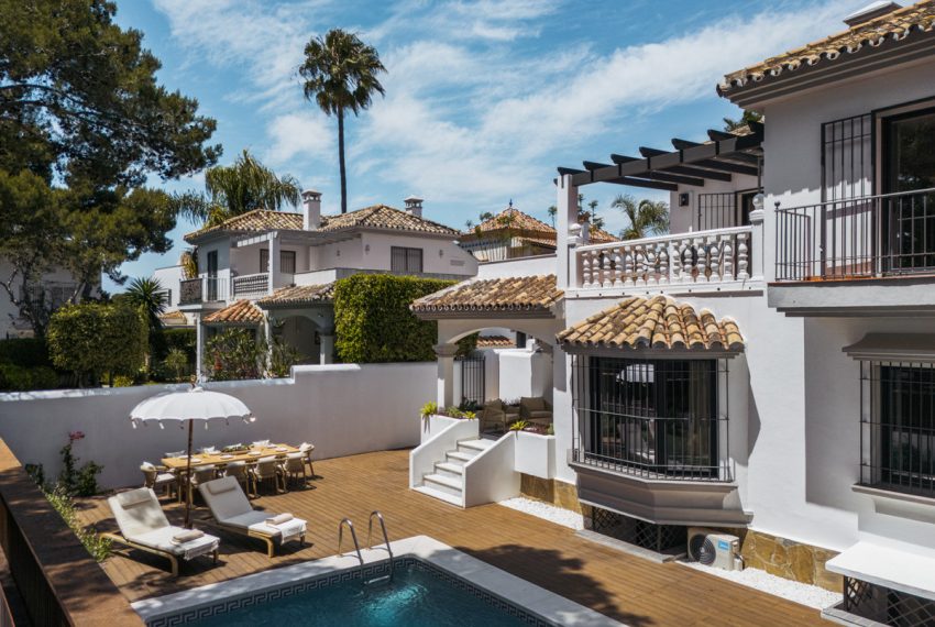 R5048803-Villa-For-Sale-Nueva-Andalucia-Detached-6-Beds-315-Built-5