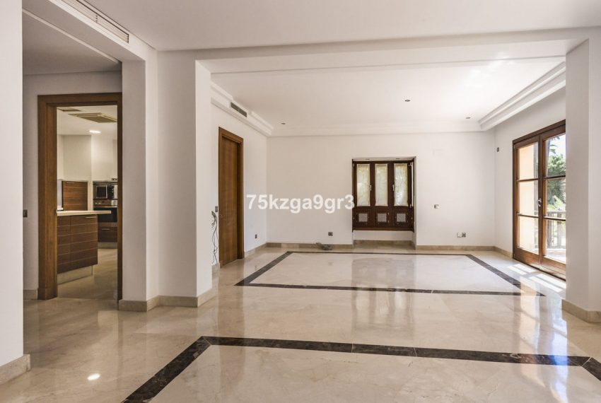 R5049391-Villa-For-Sale-Marbella-Detached-6-Beds-765-Built-14