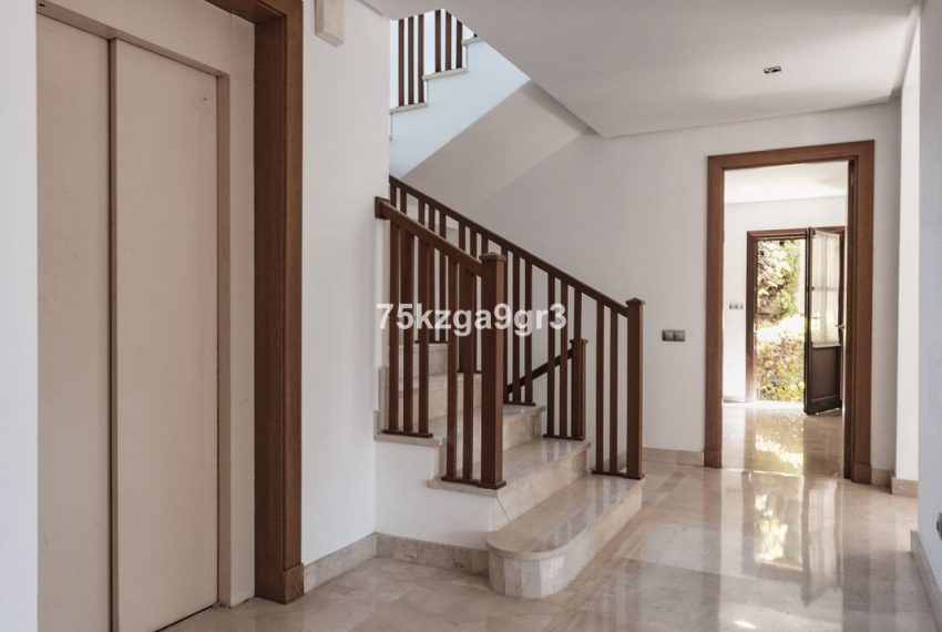 R5049391-Villa-For-Sale-Marbella-Detached-6-Beds-765-Built-9