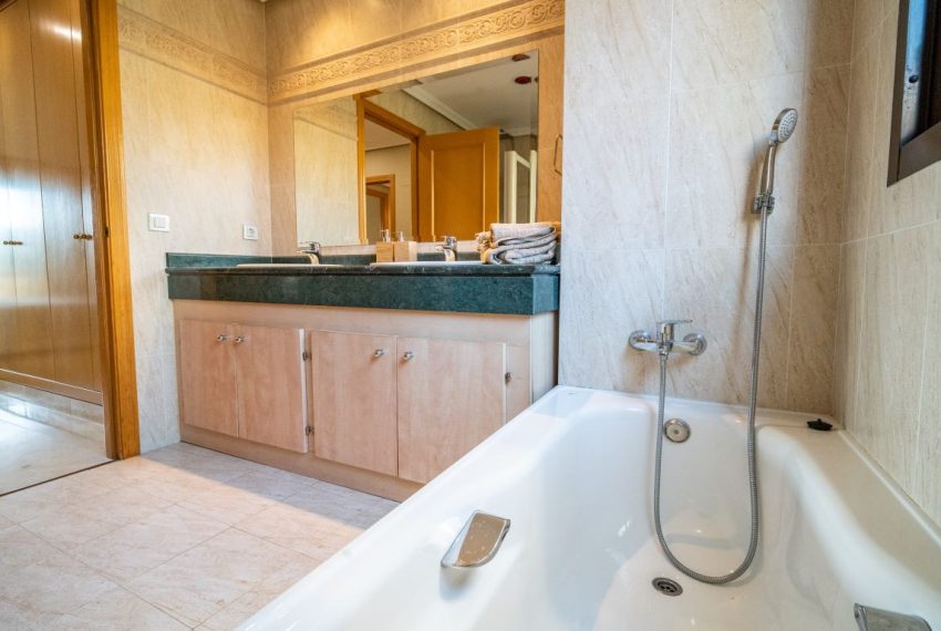 R5049574-Apartment-For-Sale-Benahavis-Ground-Floor-2-Beds-117-Built-6