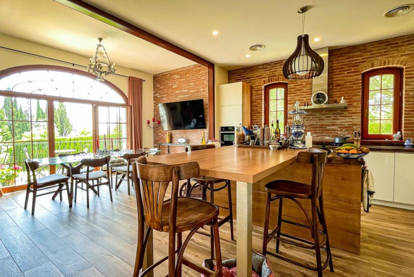 R5049835-Villa-For-Sale-El-Rosario-Detached-6-Beds-460-Built-11