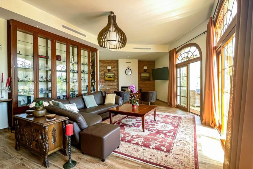 R5049835-Villa-For-Sale-El-Rosario-Detached-6-Beds-460-Built-4