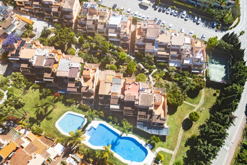 R5049898-Townhouse-For-Sale-The-Golden-Mile-Terraced-4-Beds-307-Built-2