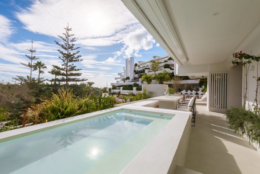 R5049910-Apartment-For-Sale-The-Golden-Mile-Middle-Floor-3-Beds-317-Built-17
