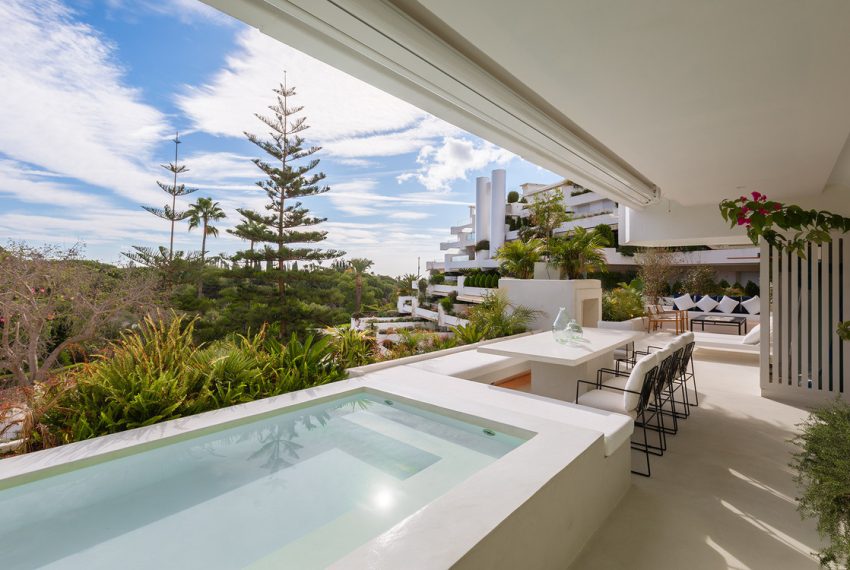 R5049910-Apartment-For-Sale-The-Golden-Mile-Middle-Floor-3-Beds-317-Built-18