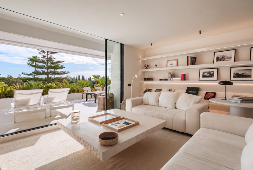 R5049910-Apartment-For-Sale-The-Golden-Mile-Middle-Floor-3-Beds-317-Built-4