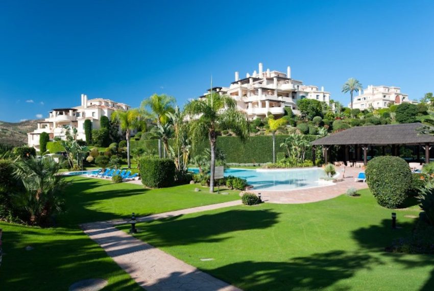 R5050267-Apartment-For-Sale-Benahavis-Middle-Floor-2-Beds-126-Built