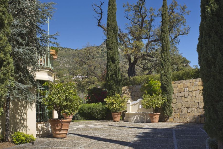 R5050300-Villa-For-Sale-Benahavis-Detached-8-Beds-967-Built-15