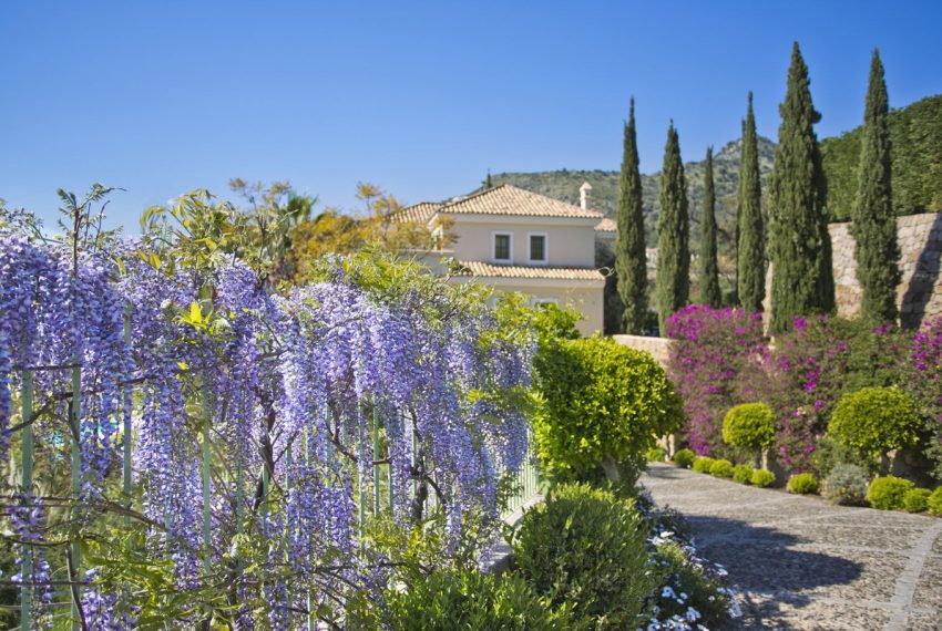 R5050300-Villa-For-Sale-Benahavis-Detached-8-Beds-967-Built-3