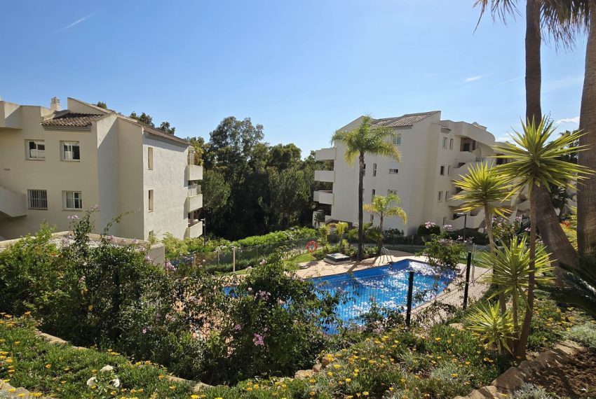 R5050351-Apartment-For-Sale-Elviria-Penthouse-3-Beds-155-Built