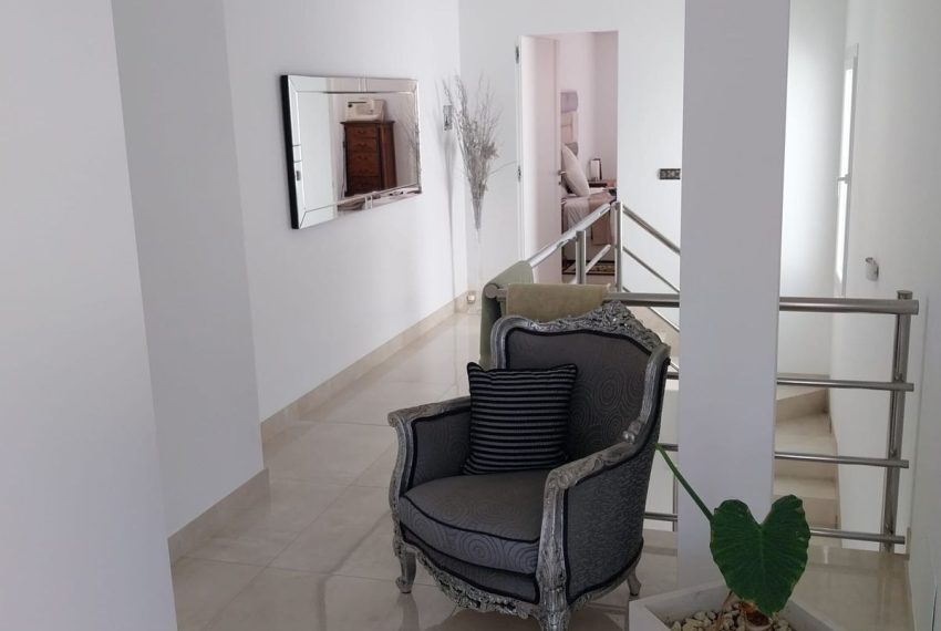R5050603-Villa-For-Sale-Estepona-Detached-4-Beds-570-Built-11