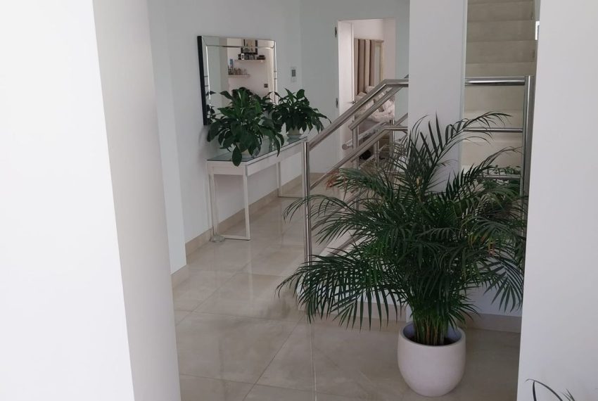 R5050603-Villa-For-Sale-Estepona-Detached-4-Beds-570-Built-15