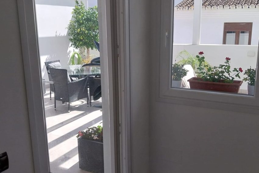 R5050603-Villa-For-Sale-Estepona-Detached-4-Beds-570-Built-6