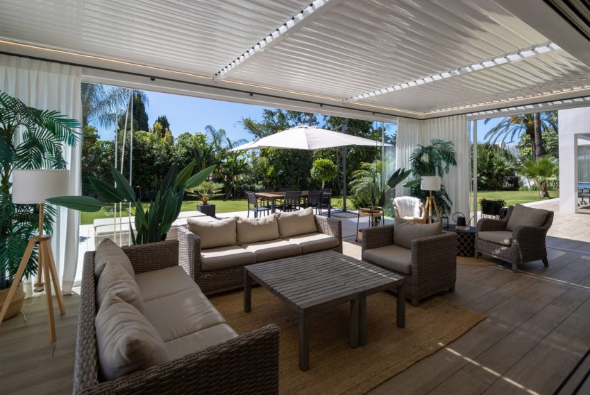 R5050729-Villa-For-Sale-El-Paraiso-Detached-7-Beds-1497-Built-5