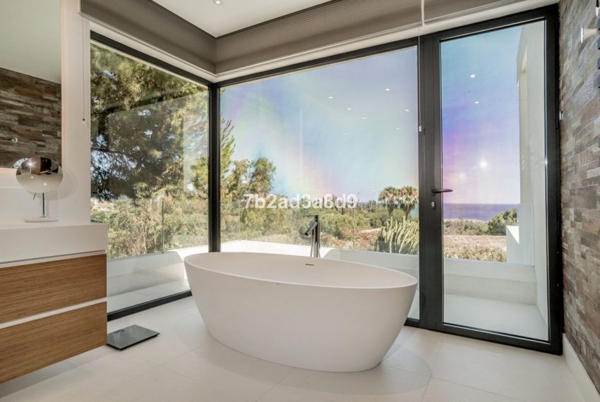 R5051209-Villa-For-Sale-The-Golden-Mile-Detached-5-Beds-868-Built-15