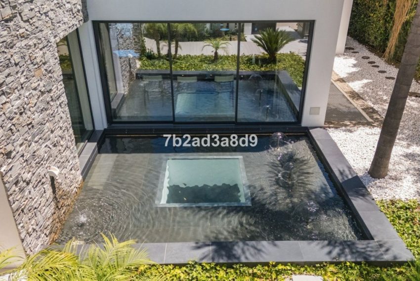 R5051209-Villa-For-Sale-The-Golden-Mile-Detached-5-Beds-868-Built-5