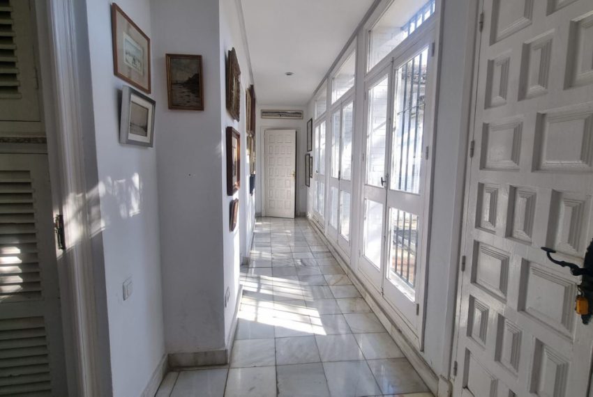 R5051320-Villa-For-Sale-Marbella-Detached-6-Beds-680-Built-17