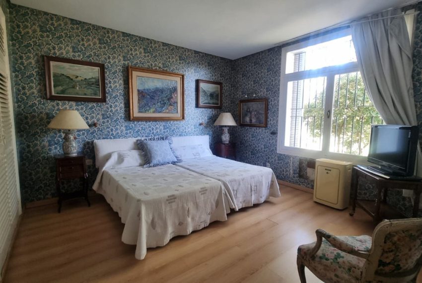 R5051320-Villa-For-Sale-Marbella-Detached-6-Beds-680-Built-4