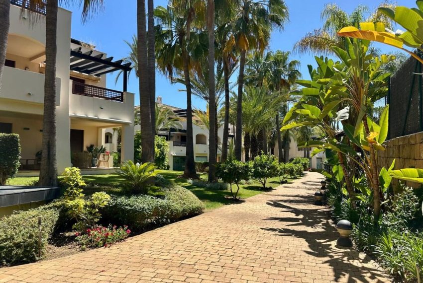 R5051566-Apartment-For-Sale-Nueva-Andalucia-Penthouse-Duplex-3-Beds-160-Built