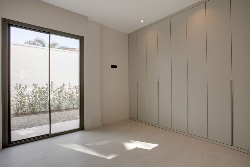 R5052178-Villa-For-Sale-Estepona-Detached-4-Beds-245-Built-10