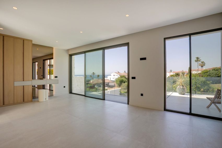 R5052178-Villa-For-Sale-Estepona-Detached-4-Beds-245-Built-14