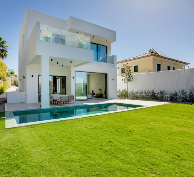 R5052178-Image 1-Detached - 4 Beds - 245 Built