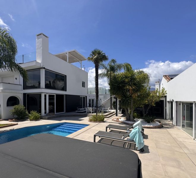 R5052295-Image 1-Detached - 5 Beds - 310 Built
