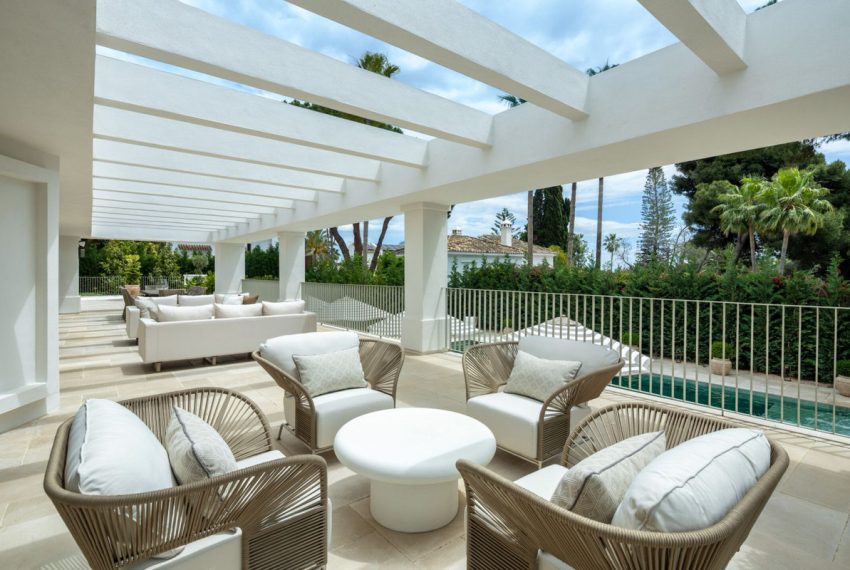 R5054722-Villa-For-Sale-Nagueles-Detached-6-Beds-712-Built-1