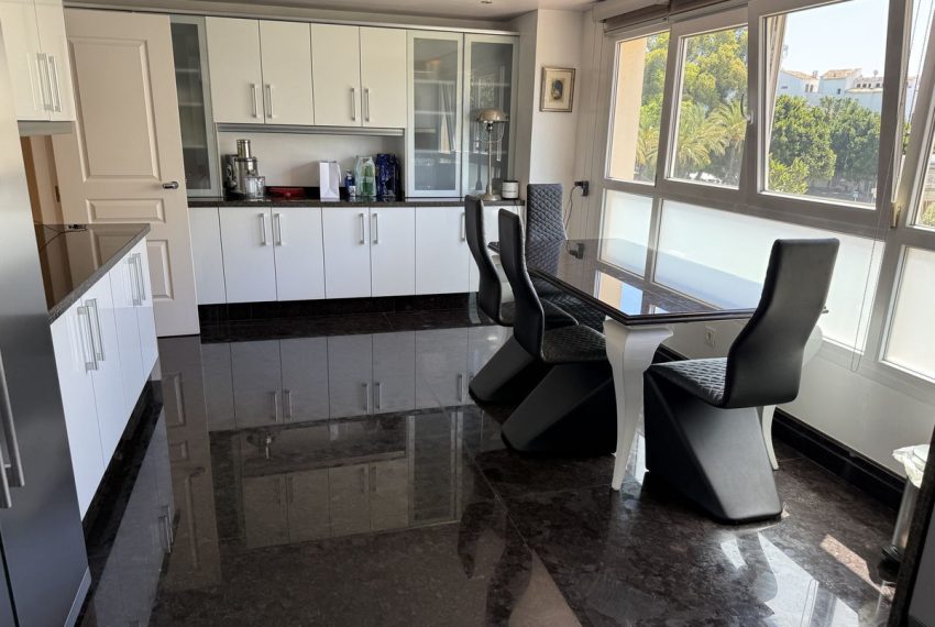 R5054938-Apartment-For-Sale-Puerto-Banus-Middle-Floor-4-Beds-385-Built-4