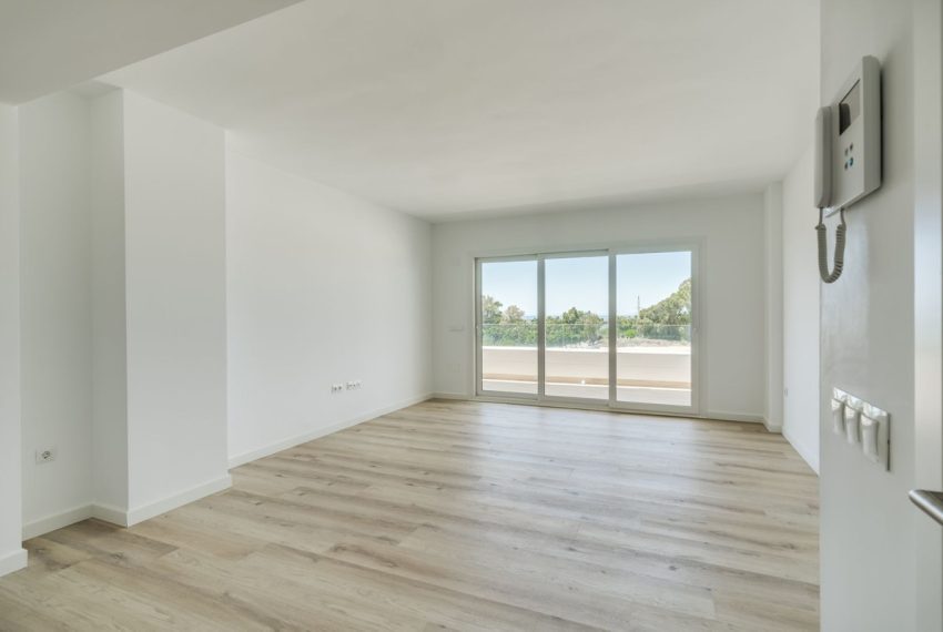 R5054968-Apartment-For-Sale-Nueva-Andalucia-Middle-Floor-3-Beds-80-Built